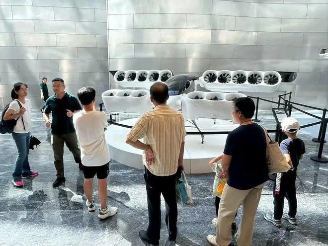 低空经济“飞入寻常百姓家”TA们共筑“天空之城”(图2)