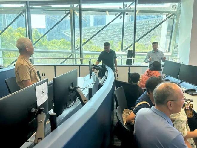 低空经济“飞入寻常百姓家”TA们共筑“天空之城”(图4)