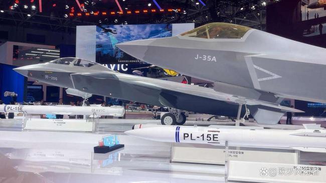 歼-20S隐身战机亮相意味什么 开启55代战机时代(图4)