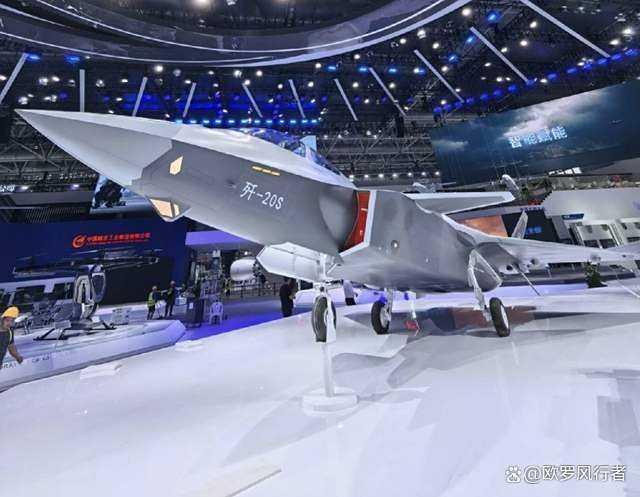 歼-20S隐身战机亮相意味什么 开启55代战机时代(图5)