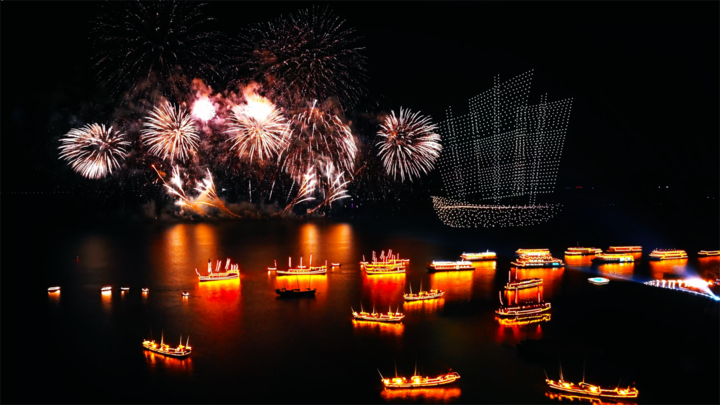 Z世代·新职潮丨无人机群飞行规划员：在技术与人文的交界中翱翔(图1)