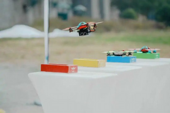 无人机竞速世界杯中国首秀 一起见证“空中F1”(图2)