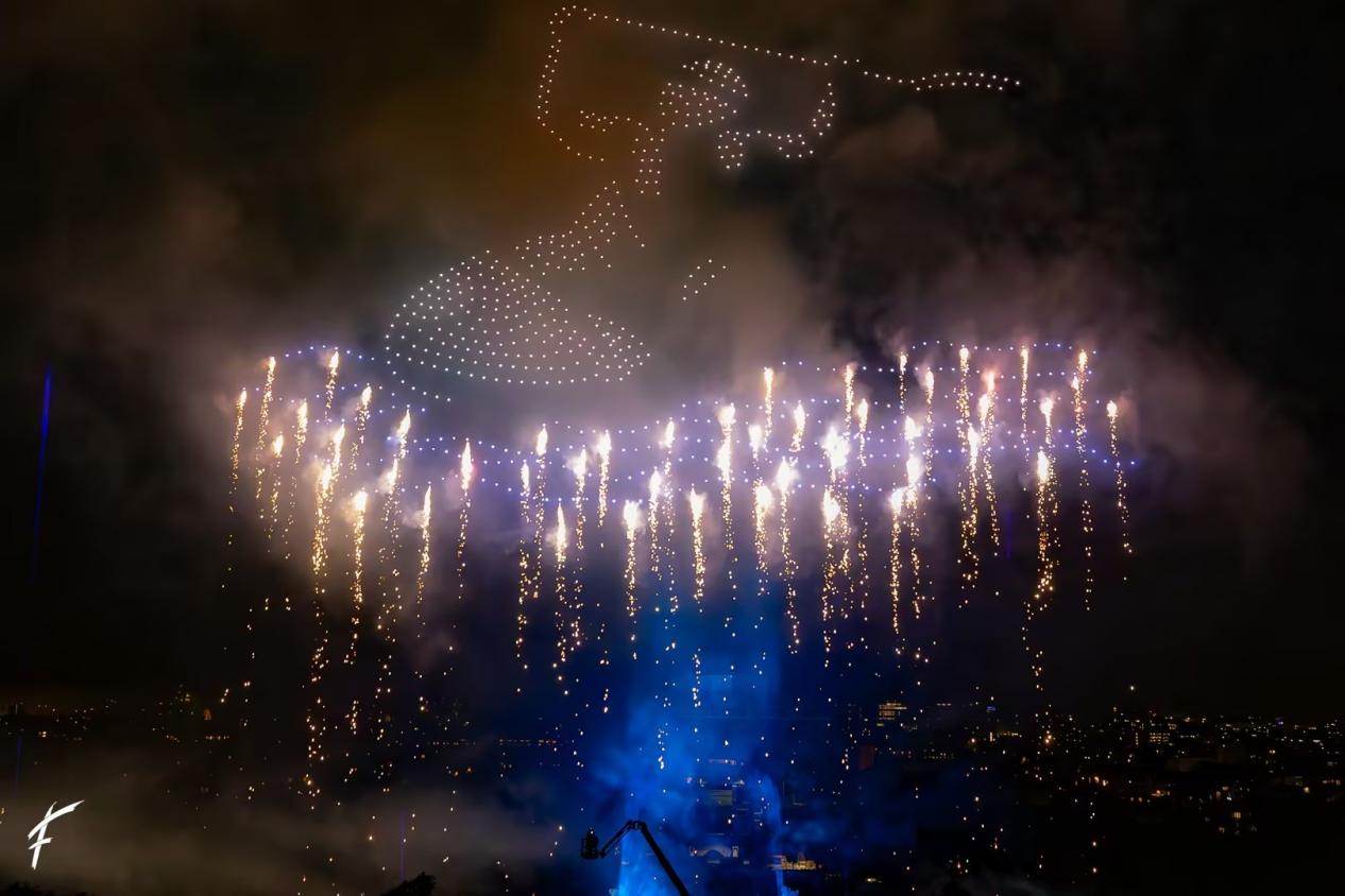 无人机编队表演技术演进：从单一灯光到多元挂载的全场景时代(图5)