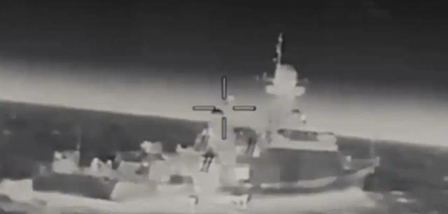 面对美国航母编队中国无人机蜂群可让航母防空系统无处下手！(图1)