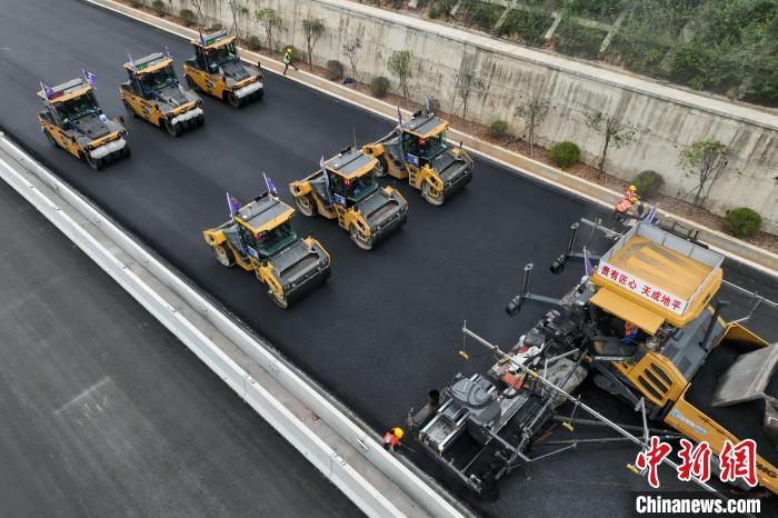 共潮生 · 香帅年度财富展望2025（演讲全文）(图1)