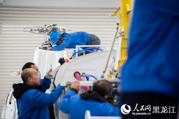 “空中重卡”T1400无人直升机成功首航(图3)