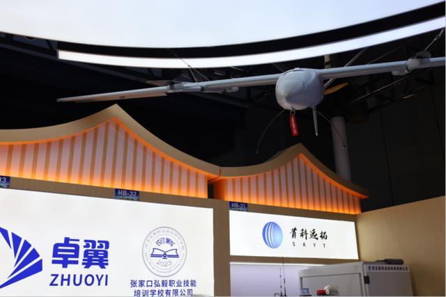 卓翼智能亮相第八届进博会天枢OS首秀破解具身智能体协同难题(图3)