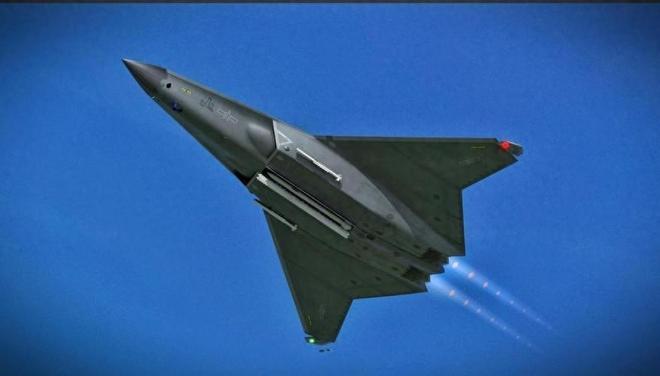 中国歼-50高调试飞三大细节让美直言无法追赶空战或将改写(图13)