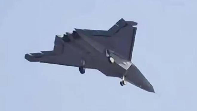 中国歼-50高调试飞三大细节让美直言无法追赶空战或将改写(图10)