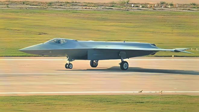 中国歼-50高调试飞三大细节让美直言无法追赶空战或将改写(图15)