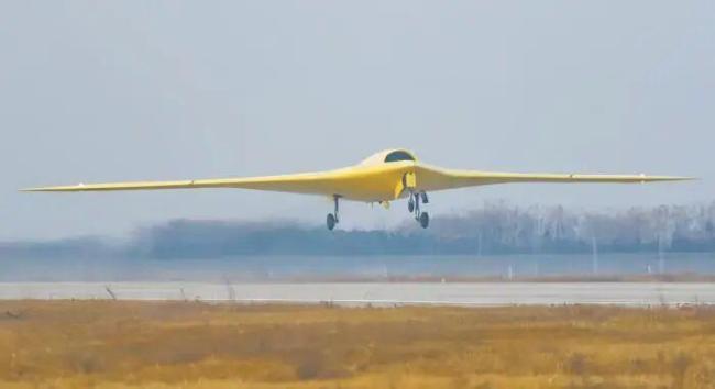 彩虹-7首飞成功战略隐身无人机研发突破 跻身高端无人机俱乐部