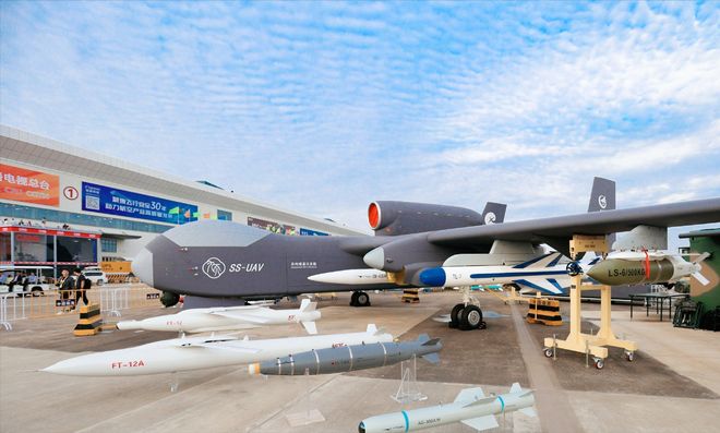 中国连亮两型无人机高空隐身“大蝙蝠”与蜂群母舰“九天”齐飞(图5)