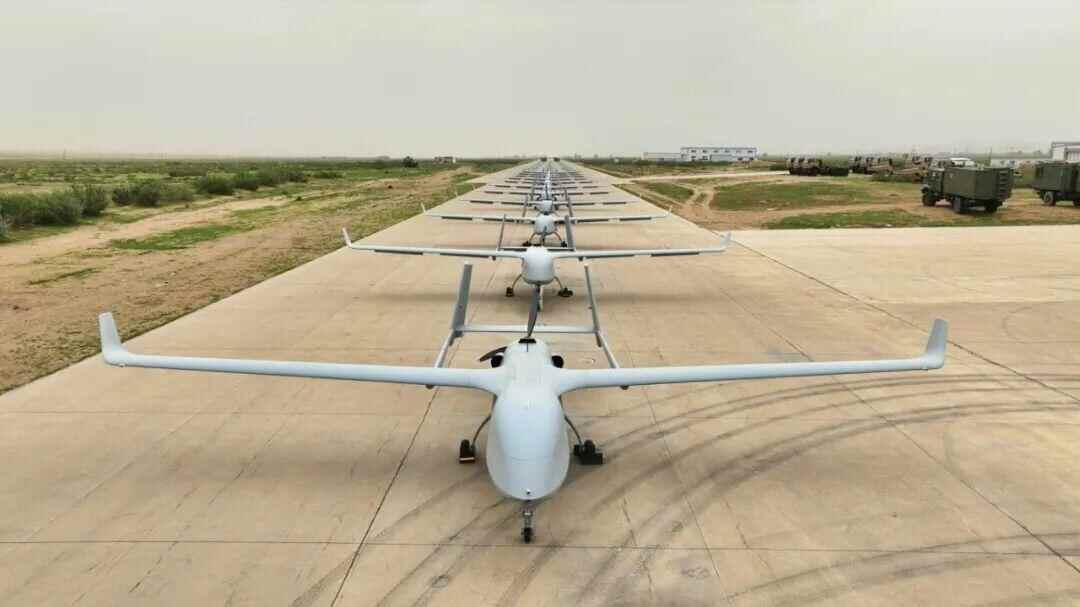 无人机不仅会飞居然还会开枪了？我国的无人机家族有多厉害？(图4)
