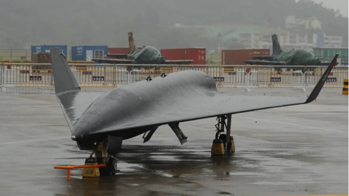 无人机不仅会飞居然还会开枪了？我国的无人机家族有多厉害？(图6)