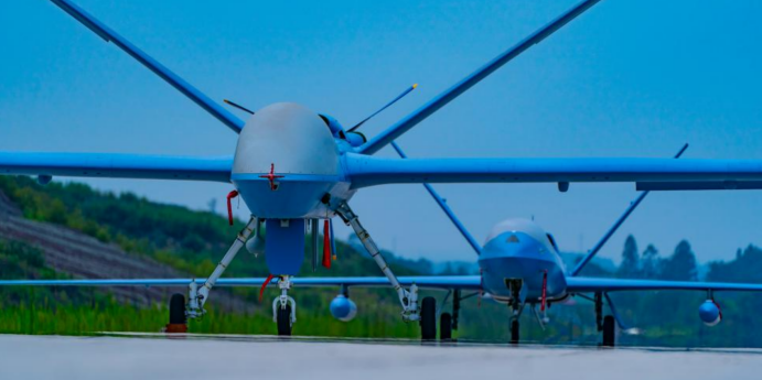 无人机不仅会飞居然还会开枪了？我国的无人机家族有多厉害？(图11)