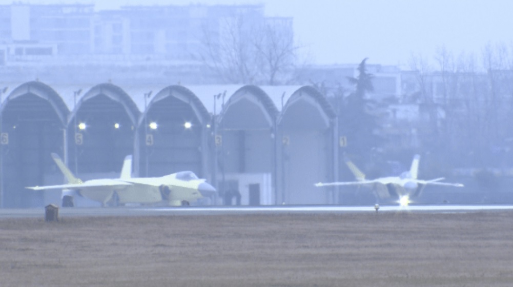 一周军评:歼-20A的“两新融合”F-35肯定觉得眼熟-扬基(图6)