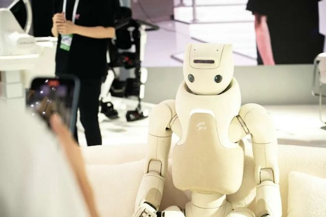 硅谷还在「卷PPT」中国机器人大军上岗！看呆歪果仁(图15)