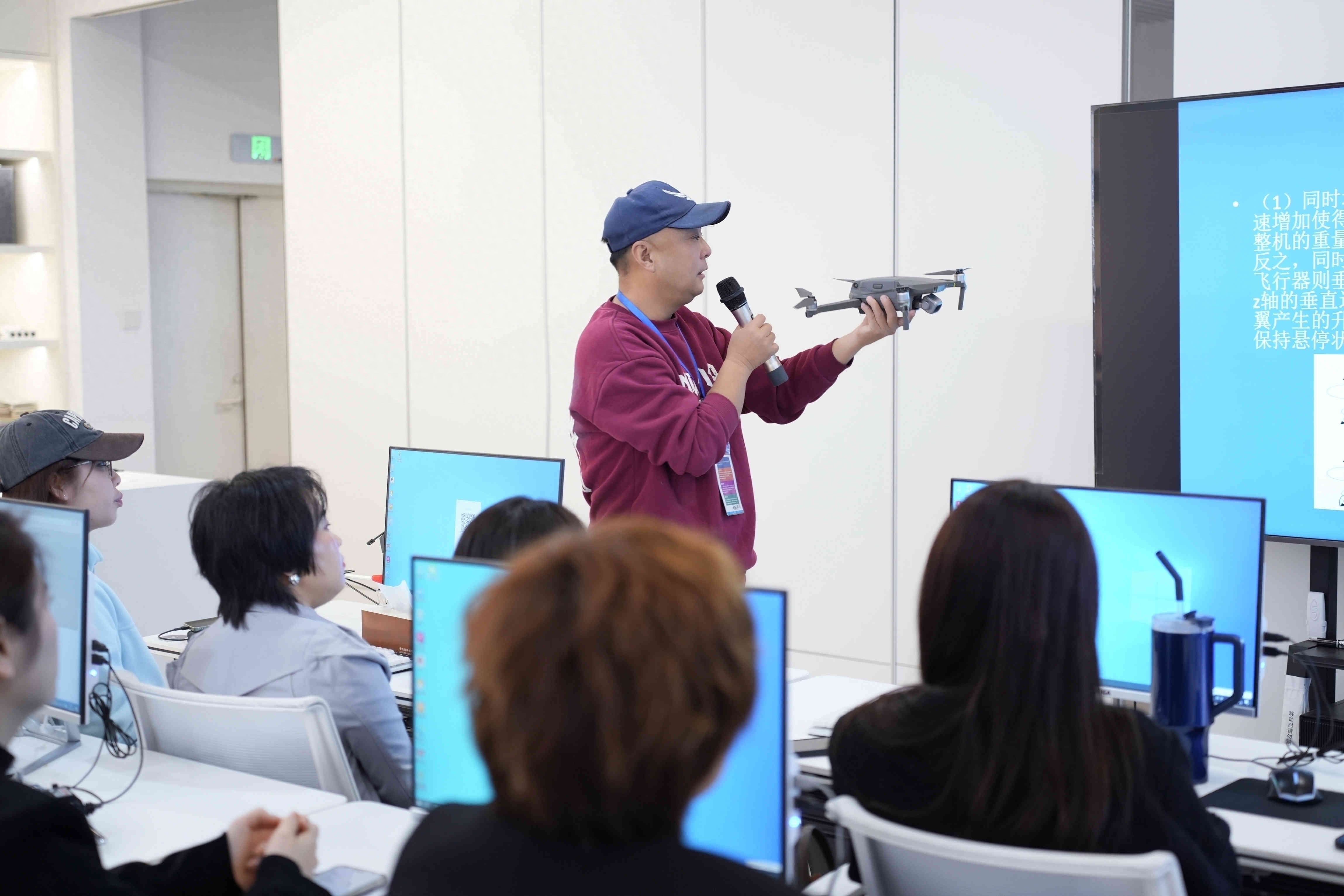 探寻成人无人机技能培训怎么收费广东地区价格全梳理