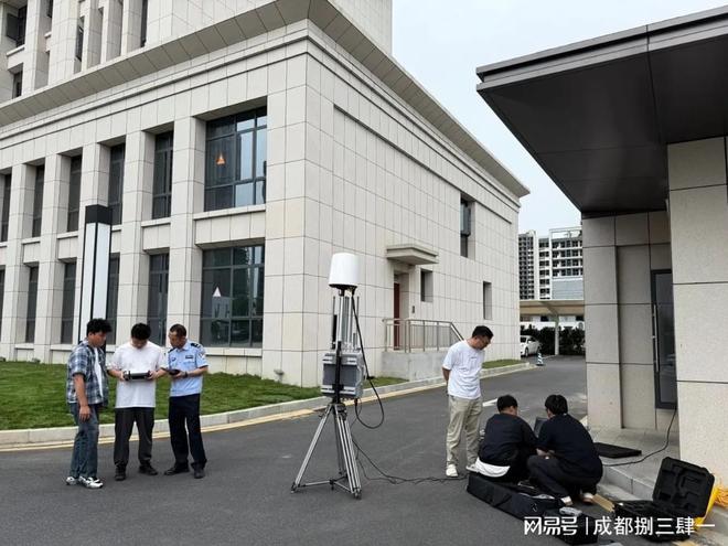 电磁干扰、导航诱骗……揭秘无人机反制设备厂家各家技术路线！(图2)