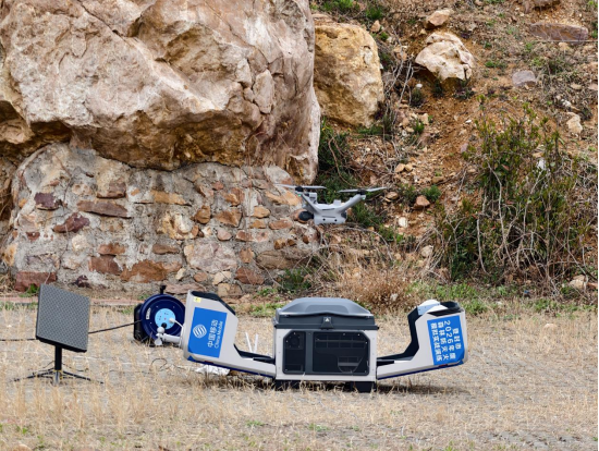 中岳嵩山演练“空中奇兵”：中国移动5G-A无人机地空协同作战护青山(图2)