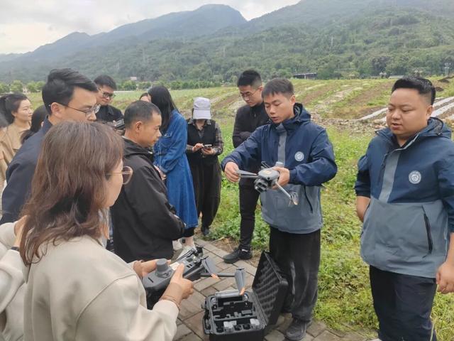 “党建引领强技能·科技赋能三服务” 雅安市农业农村局组织开展无人机技能培训(图3)