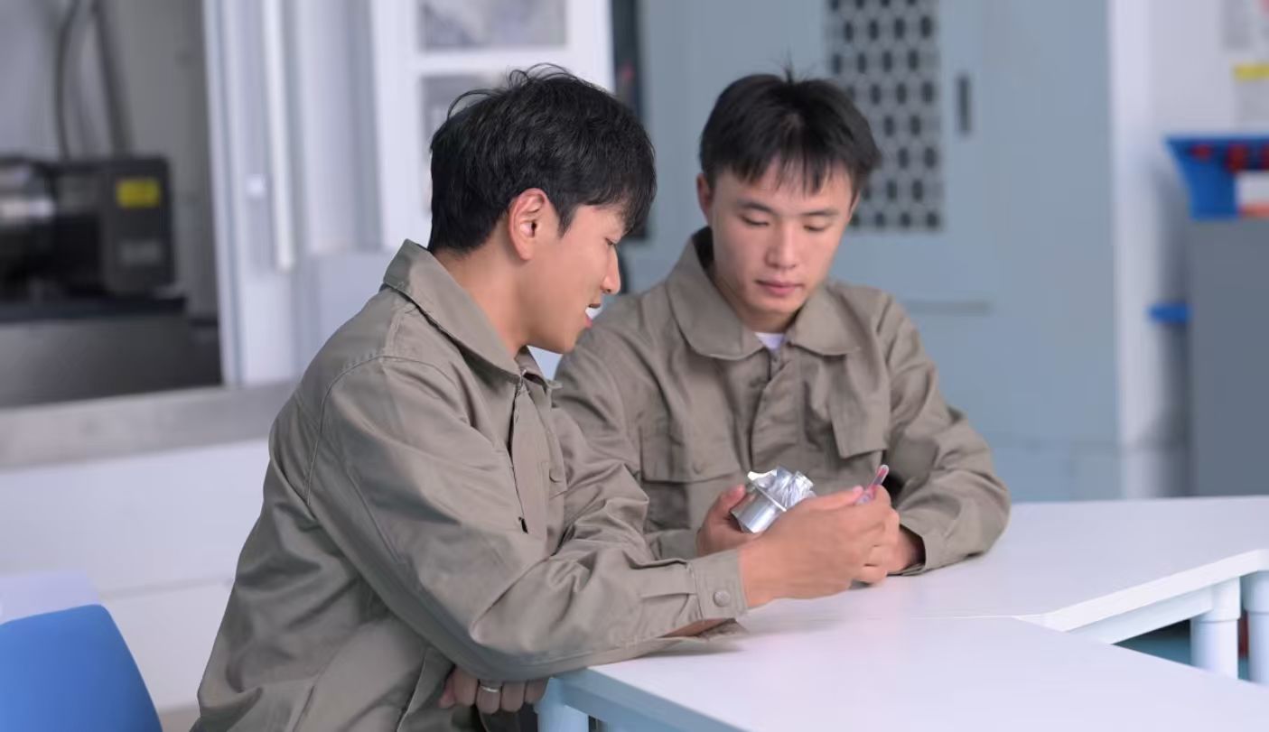 技能照亮青春匠心成就未来！云南技工院校迎来2026级新生_新华网(图6)