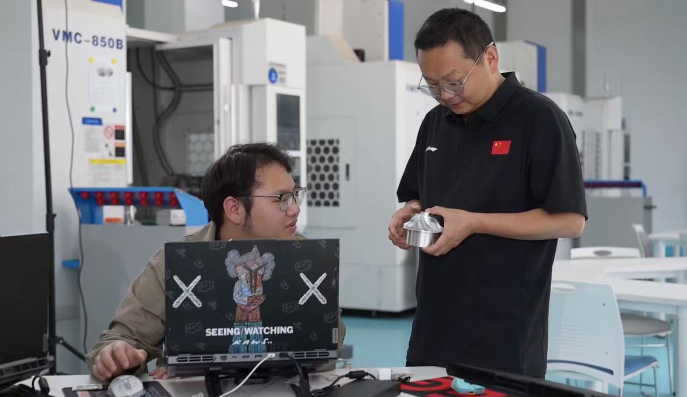 技能照亮青春匠心成就未来！云南技工院校迎来2026级新生_新华网(图9)